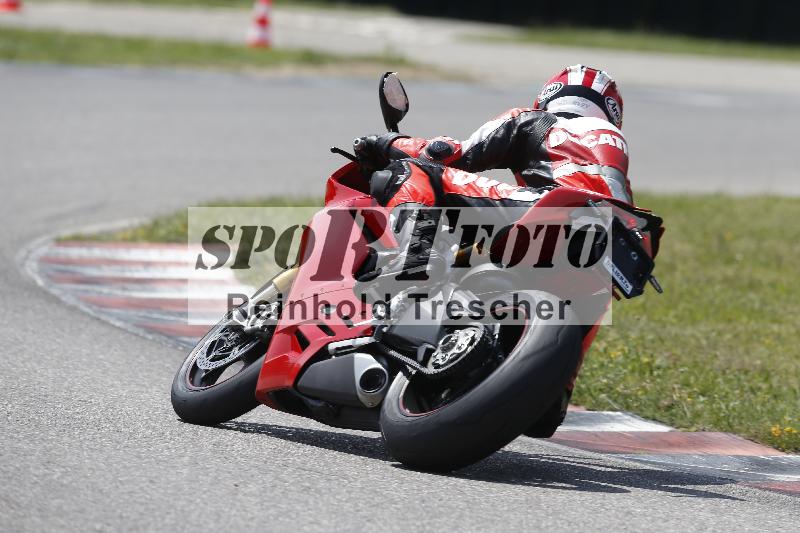 /27 12.06.2025 Ducati Schweiz Trackday Warmup  ADR/gruen-vert/37
